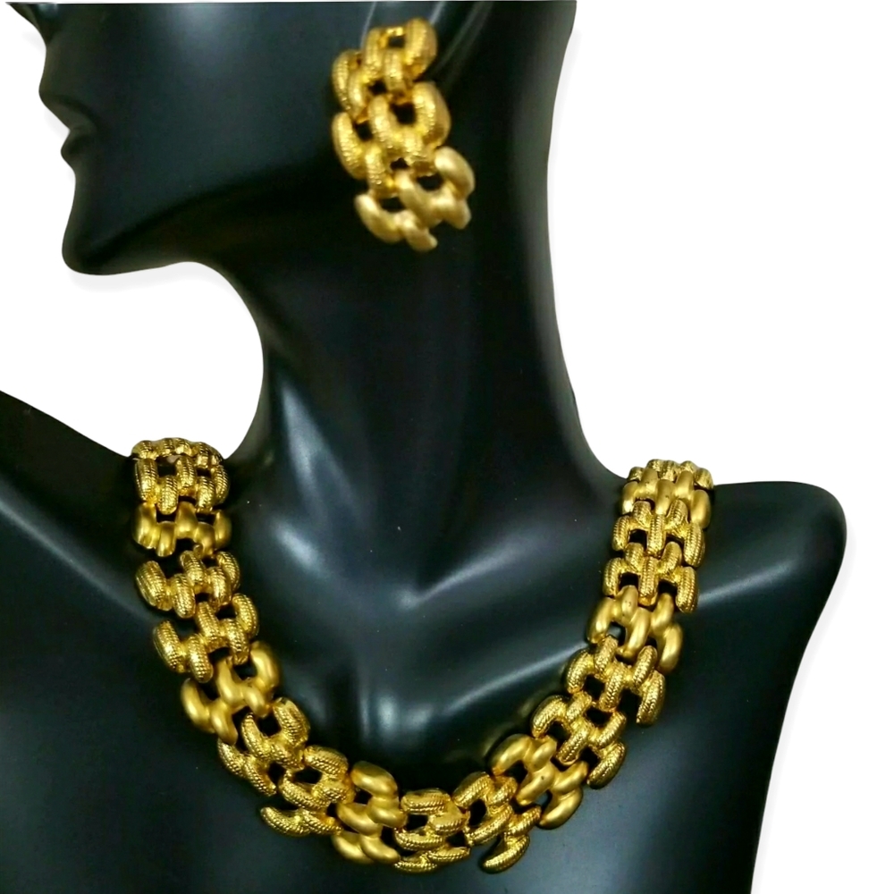 VINTAGE Classic Gold Plated Watchband Necklace Earrings Set